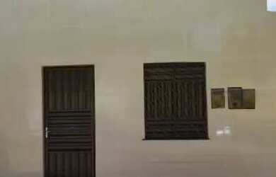 Imagem: A casa possui 2 Dormitórios, 1 Banheiro e está localizado