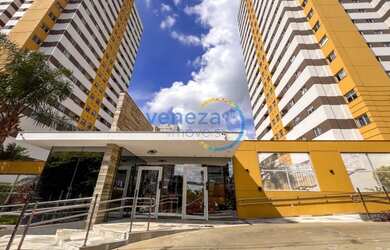 Imagem: O apartamento possui 3 Dormitórios, 1 Banheiro, 1 Vaga na garagem