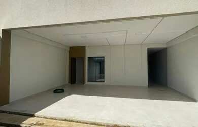 Imagem: A casa possui 3 Dormitórios, 2 Banheiros, 148m² de Área e