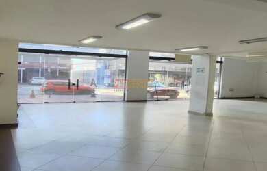 Imagem: O depósito possui 4 Vagas na garagem e 769m² de Área e está