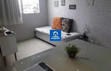 Imagem: O apartamento possui 2 Dormitórios, 1 Banheiro, 1 Vaga na garagem