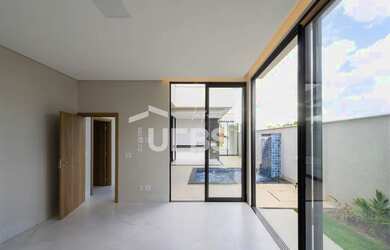 Imagem 9: Casa térrea no Condomínio Parqueville Jacarandá Aparecida de Goiânia...