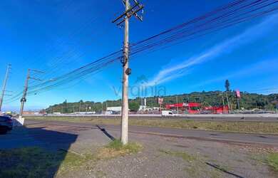 Imagem 14: Pavilhão na lateral de BR-116