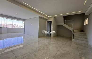 Imagem: O apartamento possui 4 Dormitórios, 5 Banheiros, 3 Vagas na