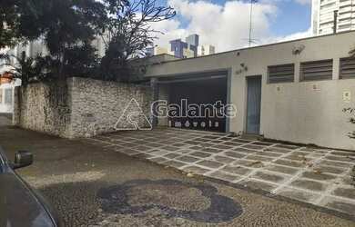 Imagem: A casa possui 3 Dormitórios, 5 Banheiros, 2 Vagas na garagem