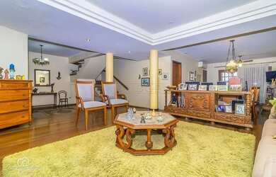 Imagem 8: Sobrado com 4 quartos e 4 vagas em Petrópolis