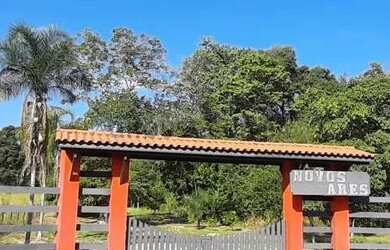 Imagem: A fazenda possui 2m² de Área e está localizado em Dner