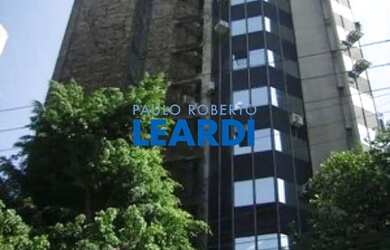 Imagem: O depósito possui 2 Vagas na garagem e 110m² de Área e está