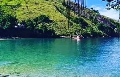 Imagem 7: Cantagalo em frente a praia Garatucaia - Angra dos Reis - RJ