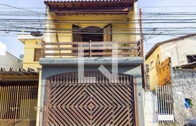 Imagem: A casa possui 4 Dormitórios, 4 Banheiros, 2 Vagas na garagem