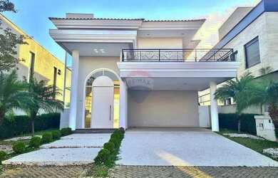 Imagem: A casa em condomínio possui 3 Dormitórios, 4 Banheiros, 2