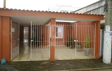 Imagem: A casa possui 2 Dormitórios, 2 Banheiros, 2 Vagas na garagem