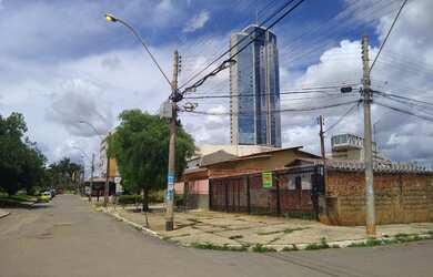 Imagem 1: Vendo lote 301 m2 de esquina duas frentes projeção quatro pavimentos ao lado JK Shopping