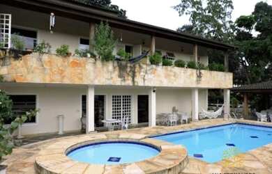 Imagem 2: Casa com 5 suítes, futebol e tênis, em 3 lotes