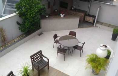 Imagem: A casa em condomínio possui 3 Dormitórios, 4 Banheiros, 3