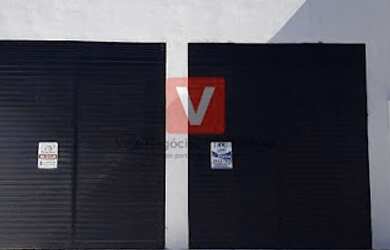 Imagem: O depósito possui 2 Vagas na garagem, 350m² de Área e está