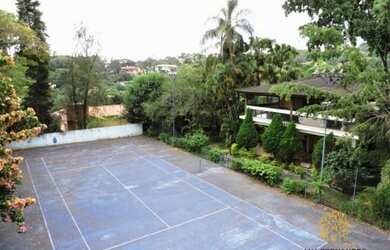 Imagem 6: Casa com 5 suítes, futebol e tênis, em 3 lotes