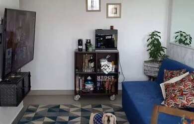 Imagem: O apartamento possui 2 Dormitórios, 1 Banheiro, 1 Vaga na garagem