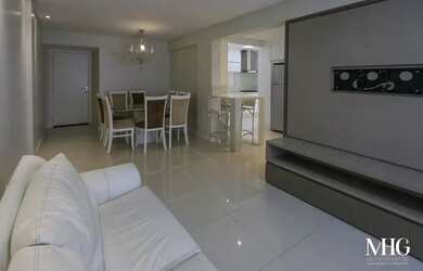 Imagem: O apartamento possui 3 Dormitórios, 2 Banheiros, 2 Vagas na