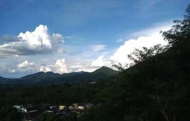 Imagem: A pousada chalé possui 5 Dormitórios, 5 Vagas na garagem e