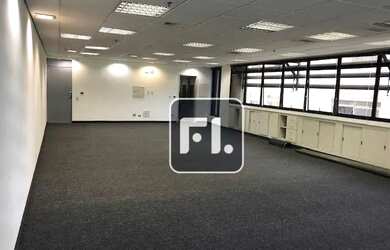 Imagem: O depósito possui 3 Vagas na garagem, 108m² de Área, Imóvel