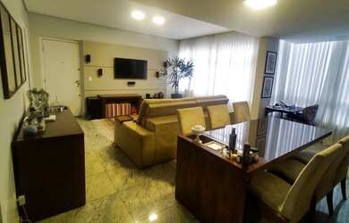 Imagem: O apartamento possui 2 Dormitórios, 2 Banheiros, 2 Vagas na