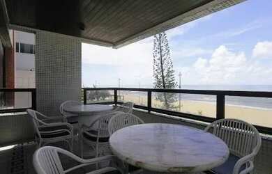 Imagem: O apartamento possui 4 Dormitórios, 5 Banheiros, 2 Vagas na