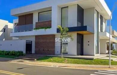 Imagem: A casa em condomínio possui 4 Dormitórios, 5 Banheiros, 4