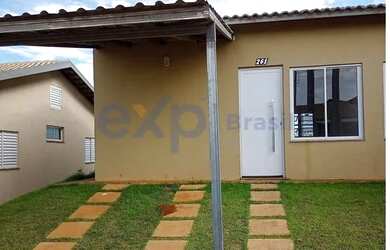 Imagem: A casa em condomínio possui 2 Dormitórios, 1 Banheiro, 64m²