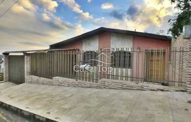 Imagem: A casa possui 3 Dormitórios, 3 Banheiros, 140m² de Área e