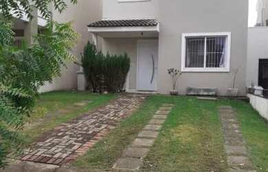 Imagem: A casa em condomínio possui 3 Dormitórios, 2 Banheiros, 1