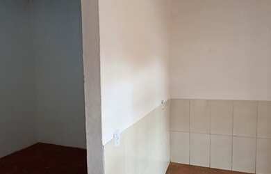 Imagem 5: Evandro Leal corretor de imóvel vende lote com casa na Qnr 03