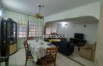 Imagem: A casa possui 2 Dormitórios, 2 Banheiros, 2 Vagas na garagem