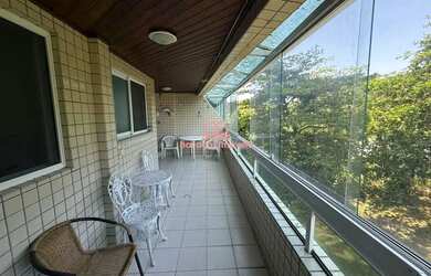 Imagem: O apartamento possui 1 Dormitório, 1 Banheiro, 1 Vaga na garagem