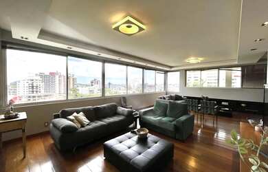 Imagem: O apartamento possui 4 Dormitórios, 5 Banheiros, 3 Vagas na