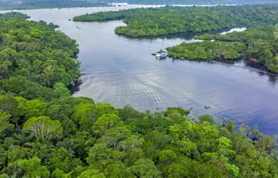 Imagem: O terreno possui 740.000m² de Área e está localizado em