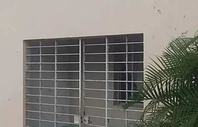 Imagem: A casa possui 3 Dormitórios, 2 Banheiros, 1 Vaga na garagem