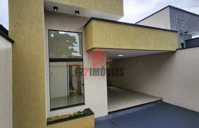 Imagem: A casa possui 3 Dormitórios, 3 Banheiros, 2 Vagas na garagem