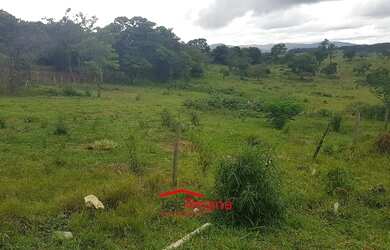 Imagem: O terreno à venda possui 43473m² de Área e está localizado