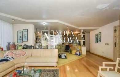 Imagem: O apartamento possui 4 Dormitórios, 4 Banheiros, 4 Vagas na