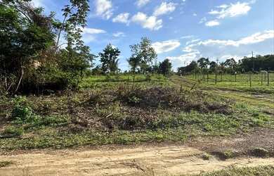 Imagem: O terreno possui 360m² de Área e está localizado em Centro
