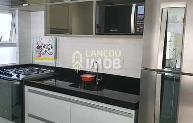 Imagem: O apartamento possui 3 Dormitórios, 1 Banheiro, 1 Vaga na garagem