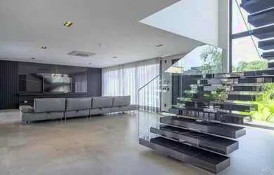 Imagem: A casa possui 5 Dormitórios, 5 Banheiros, 3 Vagas na garagem