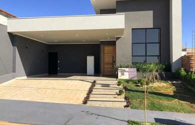 Imagem: A casa em condomínio possui 3 Dormitórios, 3 Banheiros, 2