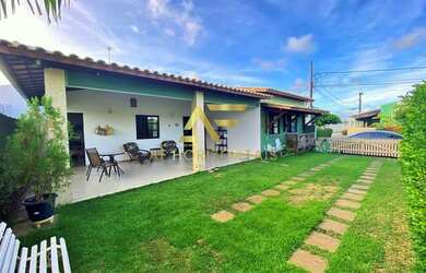 Imagem: A casa em condomínio possui 3 Dormitórios, 3 Banheiros, 2