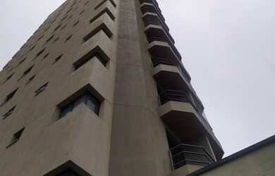 Imagem: O apartamento possui 1 Dormitório, 1 Banheiro, 1 Vaga na garagem