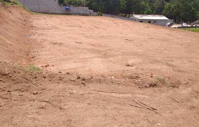 Imagem 3: Terreno lindo com 4 mil metros com água no fundo