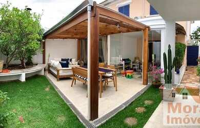 Imagem: A casa em condomínio possui 3 Dormitórios, 1 Banheiro, 2 Vagas