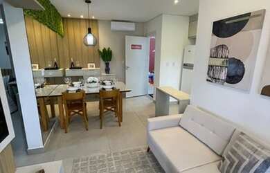 Imagem: O apartamento possui 2 Dormitórios, 1 Banheiro, 1 Vaga na garagem