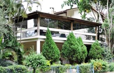 Imagem 3: Casa com 5 suítes, futebol e tênis, em 3 lotes